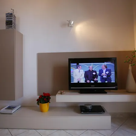 Lovely Marmont With Balconies In The Heart Of Split