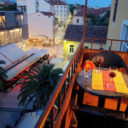 Lovely Marmont With Balconies In The Heart Of شقة *