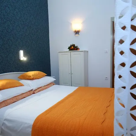 Apartmán Lovely Marmont With Balconies In The Heart Of *