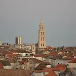 Lovely Marmont With Balconies In The Heart Of Split